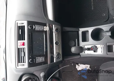 2019 Subaru Outback 2.5I z USA, uszkodzony, nr VIN 4S4BSABC5K3392597